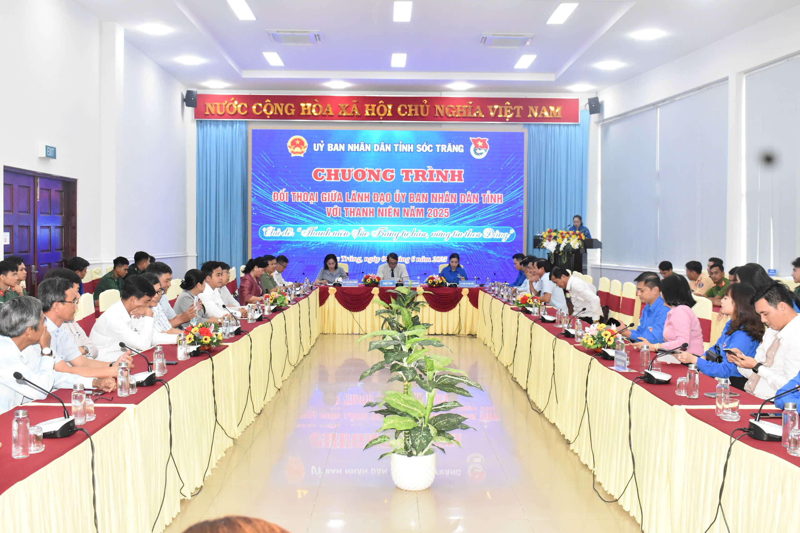 Sóc Trăng: Đối thoại giữa lãnh đạo Ủy ban nhân dân tỉnh với thanh niên năm 2025